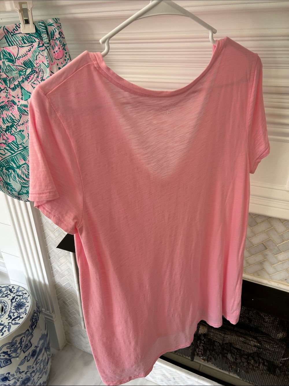 Lilly Pulitzer Buttercup Shorts Camelflage and Etta tee - Picture 8 of 8